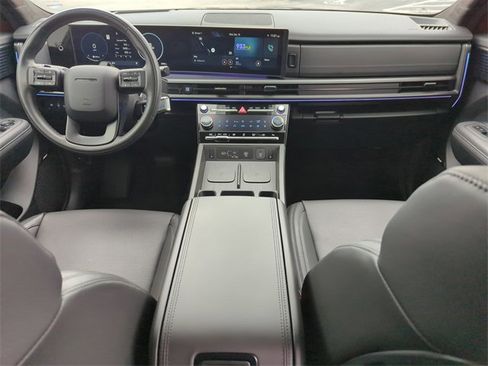 Used 2025 Hyundai Santa Fe Calligraphy image 18