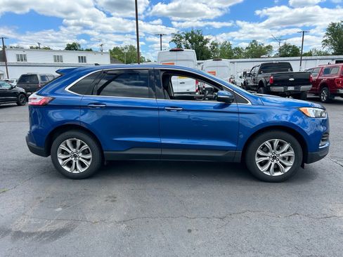 Used 2024 Ford Edge Titanium AWD/4WD image 4