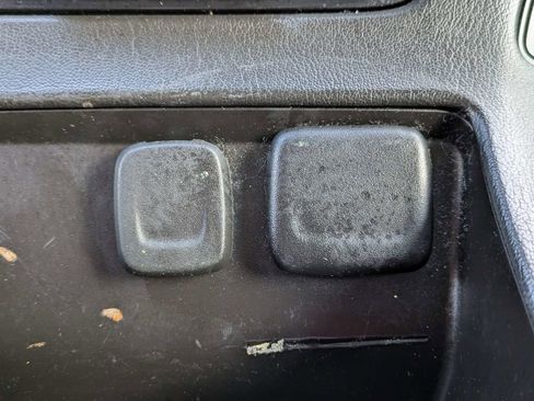 Used 2020 Chevrolet Tahoe LT w/ Z71 Midnight Edition image 32