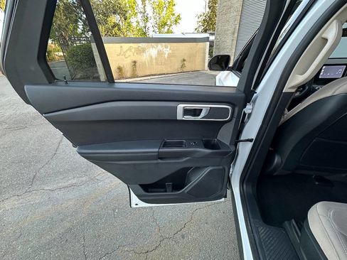Used 2020 Ford Explorer 2WD image 28