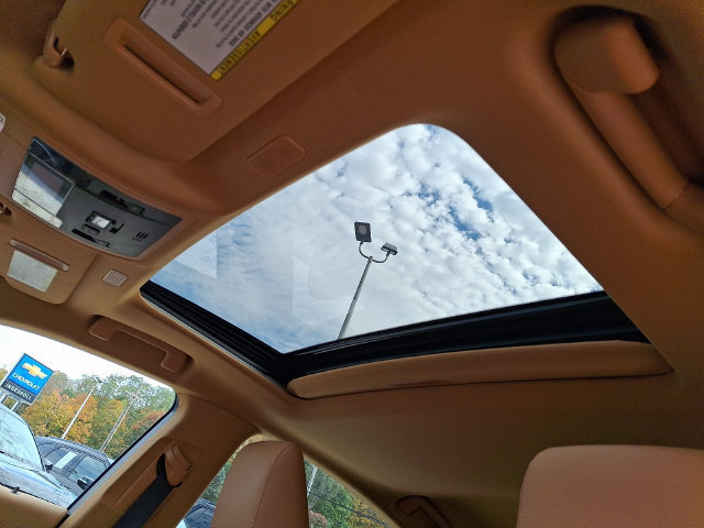 Used 2025 Lexus ES 350 w/ Premium Package FWD image 19