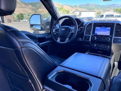 Used 2019 Ford F350 Platinum w/ Platinum Ultimate Package AWD/4WD image 9
