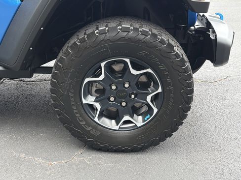 Used 2022 Jeep Wrangler Unlimited Rubicon 4xe AWD/4WD image 14