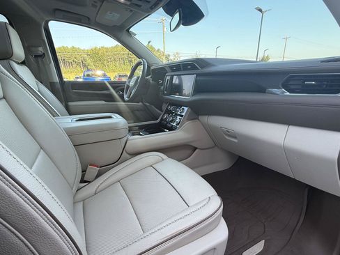 Used 2023 GMC Yukon XL Denali AWD/4WD image 22