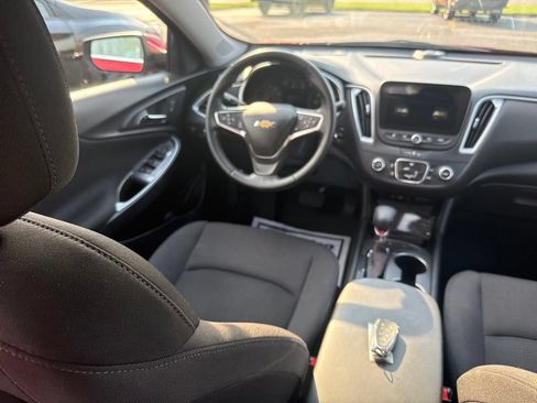 Used 2024 Chevrolet Malibu RS FWD image 13