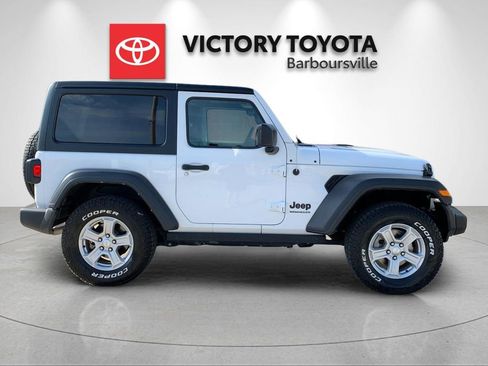 Used 2022 Jeep Wrangler Sport AWD/4WD image 6