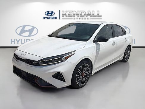 Used 2023 Kia Forte GT image 3