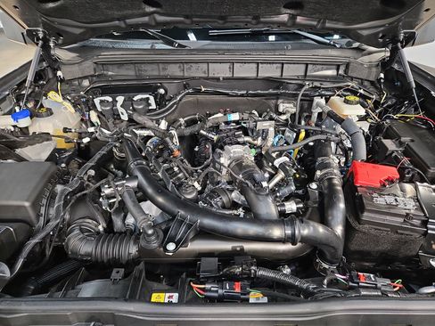 Used 2024 Ford Bronco Outer Banks AWD/4WD image 19