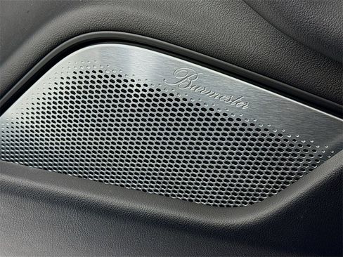 Used 2022 Porsche Taycan Turbo S image 13