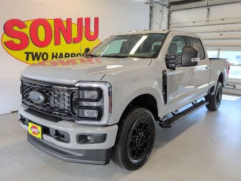 New 2026 Ford F250 XLT w/ XLT Premium Package AWD/4WD image 1