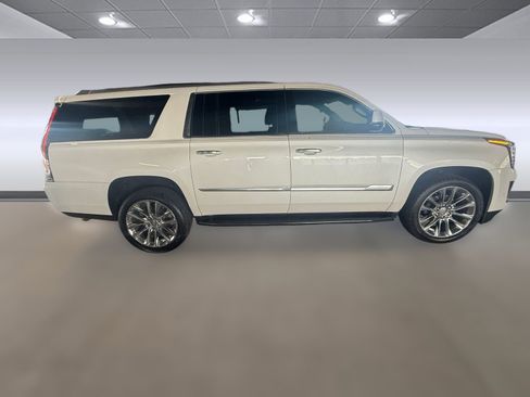 Used 2020 Cadillac Escalade ESV Luxury image 7