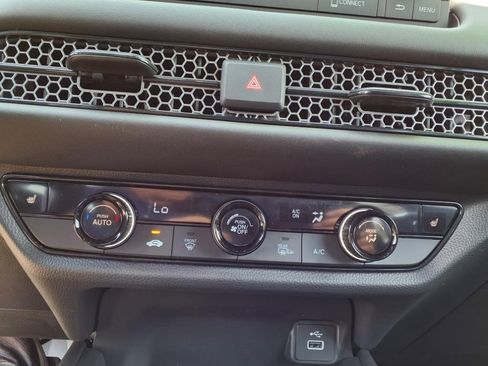 Certified 2025 Honda HR-V Sport image 20