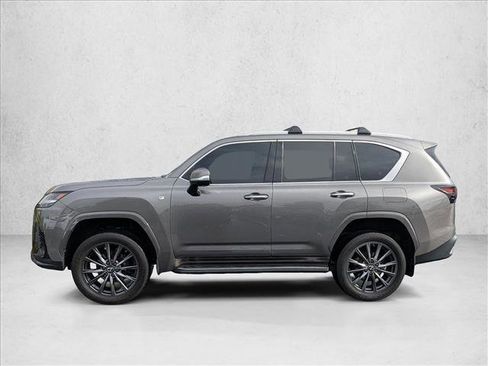 Used 2023 Lexus LX 600 F Sport image 9