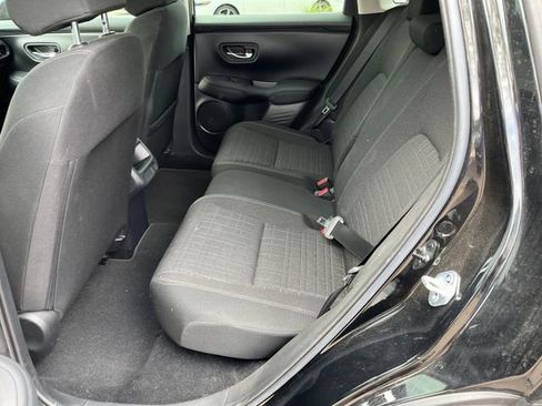 Used 2025 Honda HR-V LX image 3