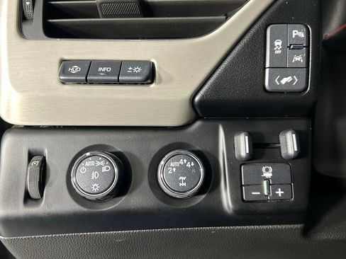 Used 2018 GMC Yukon Denali w/ Open Road Package image 33