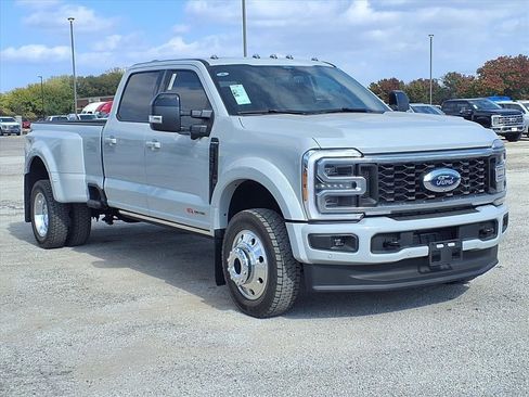 New 2026 Ford F450 Platinum image 3
