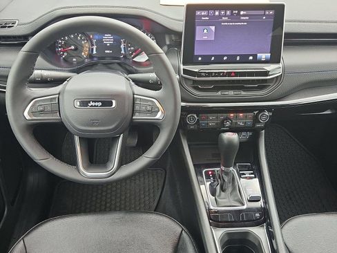 Used 2026 Jeep Compass Latitude w/ Quick Order Package 29K AWD/4WD image 13