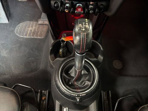 Used 2014 MINI Cooper S image 21