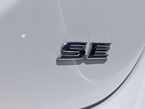 Used 2024 Toyota Camry SE FWD image 14