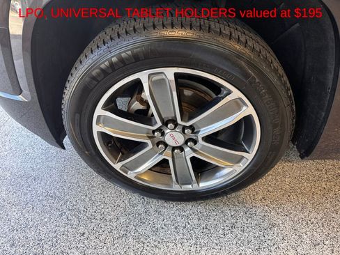 Used 2017 GMC Acadia Denali w/ Technology Package FWD image 8