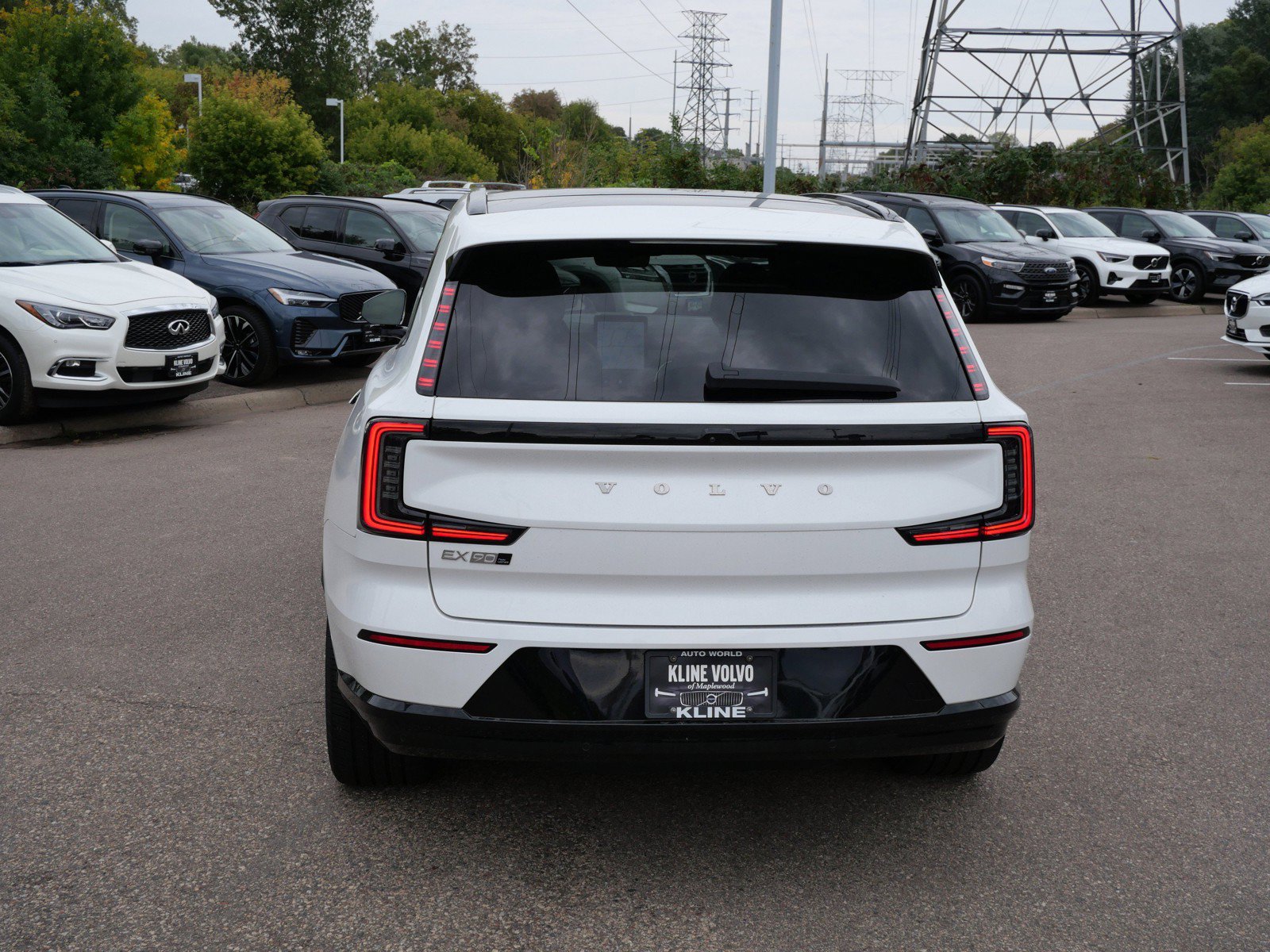 Certified 2025 Volvo EX90 Plus AWD/4WD image 6