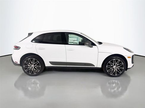 New 2026 Porsche Macan Turbo image 28