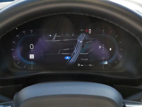 Used 2024 Volvo XC40 B5 Core image 21