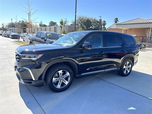 Used 2023 Honda Pilot EX-L image 3