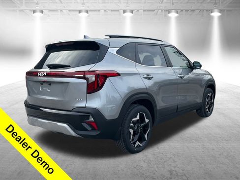 New 2025 Kia Seltos EX image 6