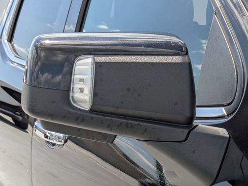 Used 2022 Chevrolet Silverado 1500 High Country AWD/4WD image 11