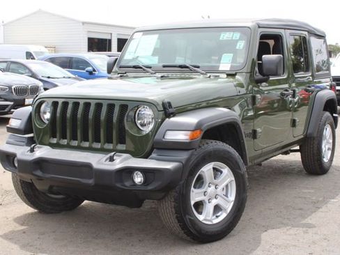 Used 2022 Jeep Wrangler Unlimited Sport AWD/4WD image 9
