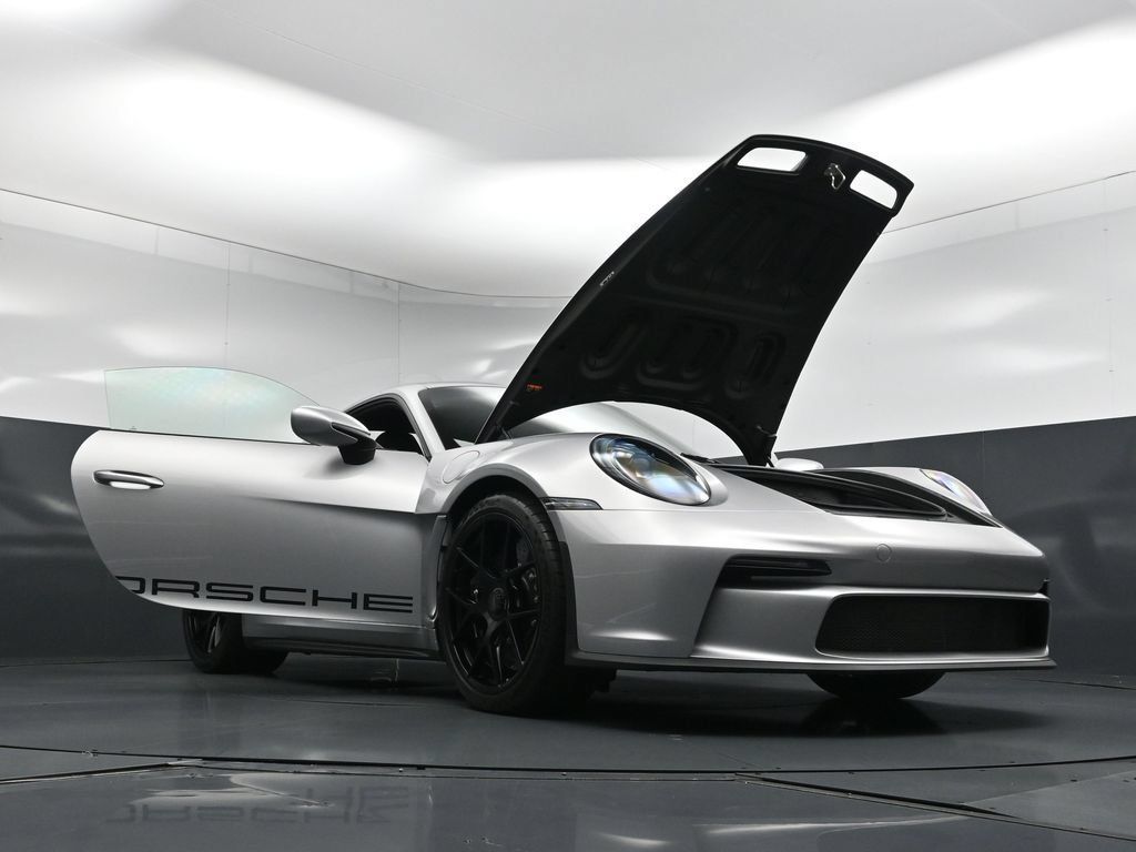 Certified 2024 Porsche 911 GT3 RS RWD image 36