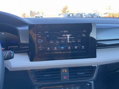 Used 2025 Volkswagen Taos S image 9