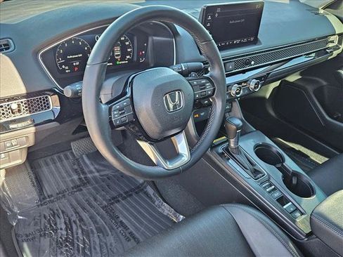 Used 2023 Honda Civic Touring image 10