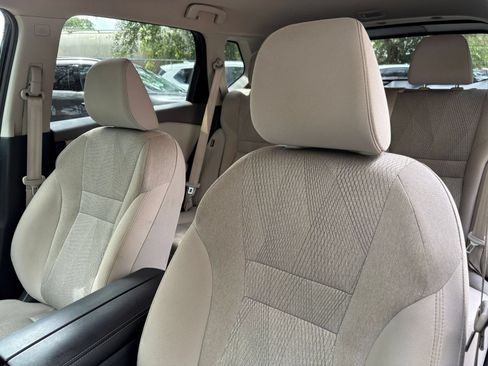 Used 2025 Nissan Rogue SV FWD image 37