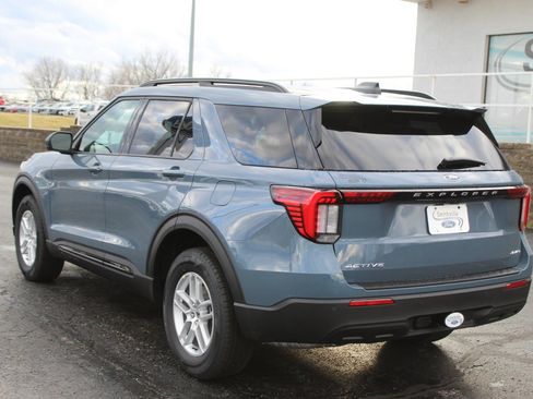 New 2026 Ford Explorer Active AWD/4WD image 6