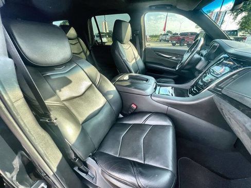Used 2019 Cadillac Escalade Platinum AWD/4WD image 27