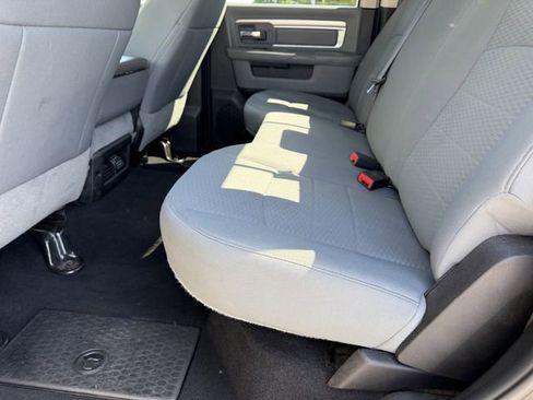 Used 2019 RAM 1500 Classic SLT RWD image 16