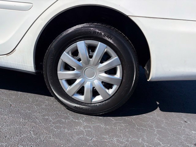 Used 2005 Toyota Camry LE FWD image 10
