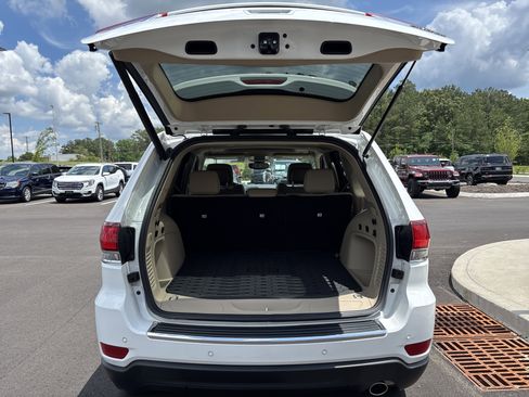 Used 2021 Jeep Grand Cherokee Limited RWD image 5