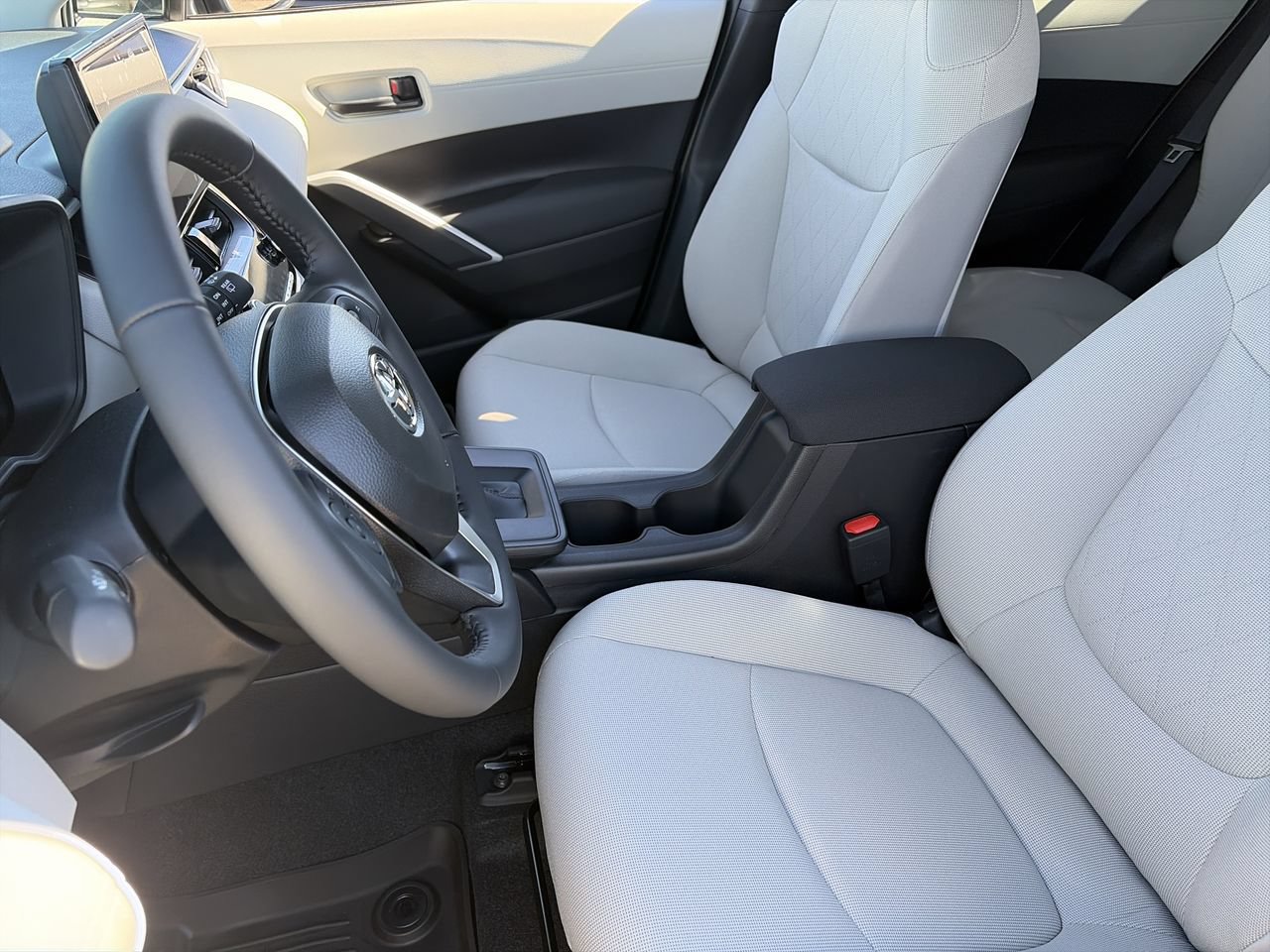 New 2026 Toyota Corolla Cross LE FWD image 18