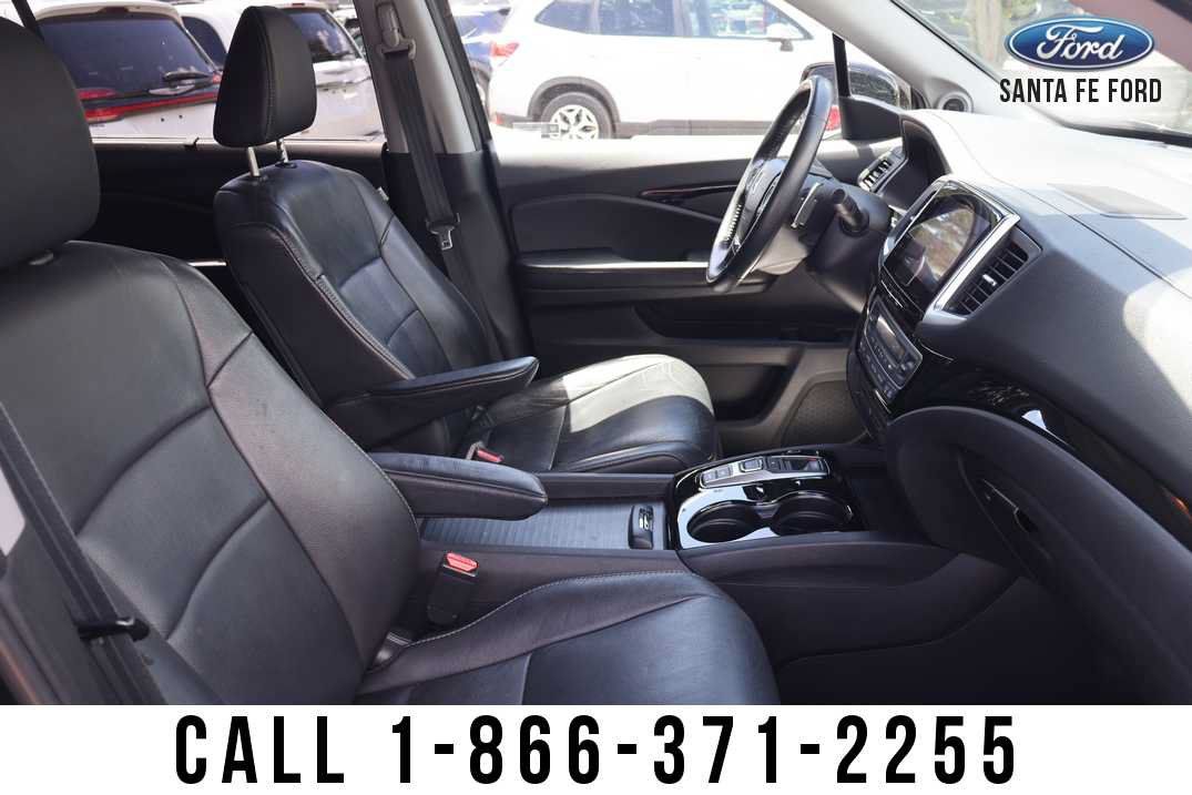 Used 2017 Honda Pilot Touring image 29