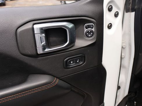 Used 2023 Jeep Gladiator Mojave w/ LED Lighting Group AWD/4WD image 16