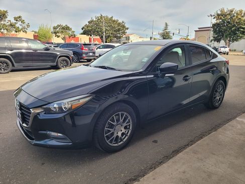 Used 2018 MAZDA MAZDA3 Sport image 6