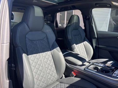 New 2026 Audi SQ7 Premium Plus image 16