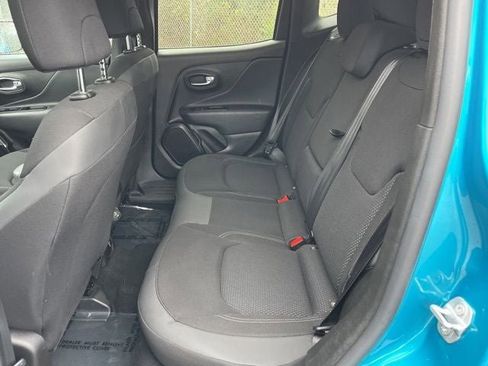 Used 2022 Jeep Renegade Altitude w/ Convenience Group image 11