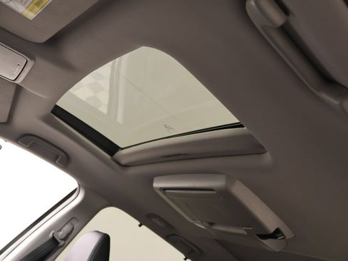 Used 2022 Honda Pilot Elite image 17