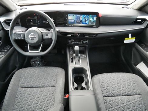 New 2026 Nissan Kicks SV w/ SV Premium Package image 7