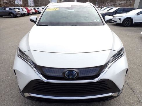 Certified 2021 Toyota Venza XLE image 11