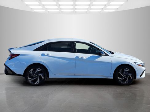 New 2025 Hyundai Elantra Sport image 6